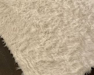 Item 29:  Dream Weavers Faux Fur Rug (White) - 74" x 110": $165