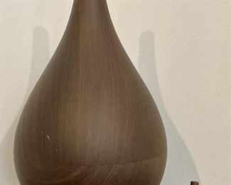 Item 128:  Objecto W4 Hybrid Humidifer:  $42