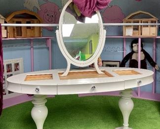 Item 217:  Vanity - missing the top:  $125