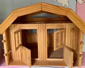 Item 236:  Wood Horse Stable #1:  $42