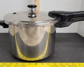 Presto Pressure Cooker Listed 409A