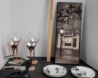 Wine glasses, wine mats, wine plates & wall art