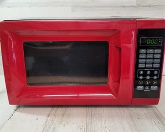 Small Walmart 7000 Watt Microwave, tested & works
