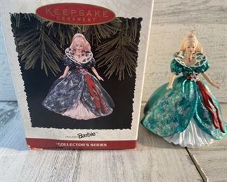 NIB 1995 Holiday Series Barbie Keepsake Ornament