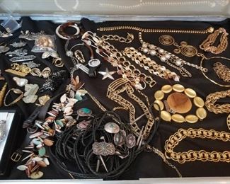 Necklaces of all lengths