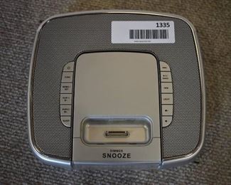 Portable Docking Clock Radio for iPod | Jensen | JiMS-182 | 7.25"x6.5"x2"
