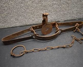 Vintage Rusty Oneida Victor Leg Hold Trap | 14" L not including chain