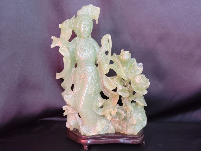 1920's Carved Jade Chinese Woman with Flowers