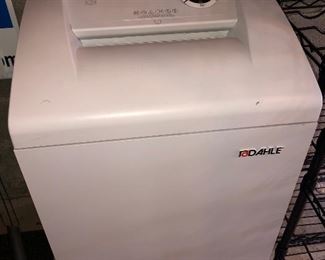Dahle commercial shredder