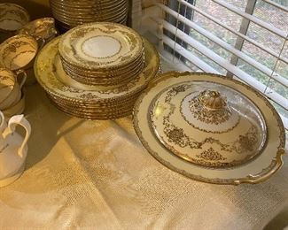 Goldmount by Noritake - dish set