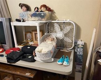 Miscellaneous in bedroom 