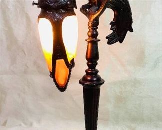 Bagr211 Metal Parrot Lamp With Glass Shade