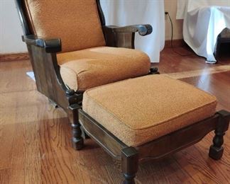 Solid Wood Rocker with Ottoman