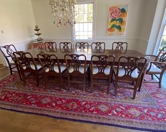 Beautiful dining table and chairs- seats 12!