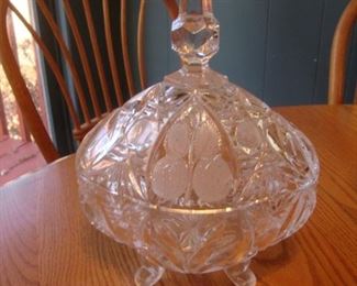 Lead glass bowl with lid