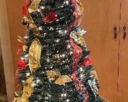 Bradford Exchange 6ft lit and decorated, collapsible Christmas Tree