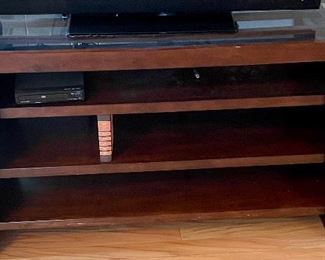 GLASS/WOOD TV STAND