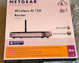 NEW   WIRELESS ROUTER