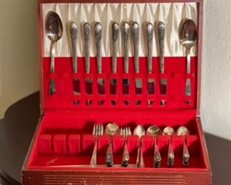 66pc Rogers Reflection Silver Plate Flatware Set XII Overlaid Silverplate Silver Ware		
