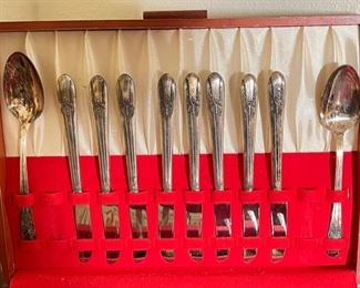 66pc Rogers Reflection Silver Plate Flatware Set XII Overlaid Silverplate Silver Ware		
