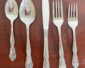 60pc Rogers Dream Rose Stainless Steel  Flatware Set		