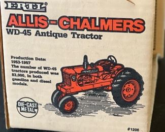 ERTL 1/16 Scale Allis-Chalmers WD-45 Antique Tractor 1206 Die Cast Model	Box: 6x9x5.5in	HxWxD

