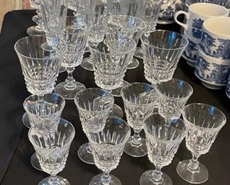 25pc Crystal Glass Set		
