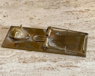 Vintage Brass Mouse Trap Paperweight Mousetrap	1x2.25x5.25in	HxWxD
