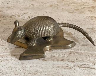 Vintage Brass Armadillo Paperweight	2x3.5x6in	HxWxD
