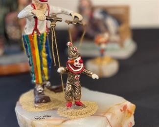 Vintage Signed RON LEE Clown WALKING A PUPPET 1984	6x4.5x8.25 inches	HxWxD
