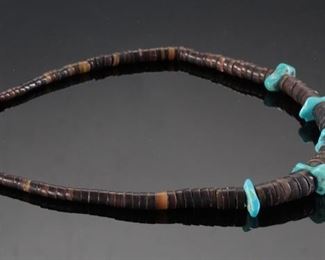 Santo Domingo Graduated Heishi Horn & Turquoise Chunk Necklace Native American 	17in Long  largest Stone: 31mm	
