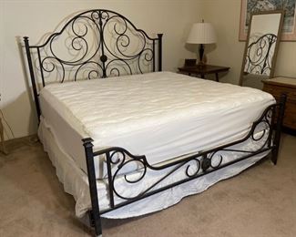 King Size Metal Frame Bed	Frame: 63 x 73 x 85	HxWxD
