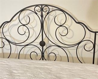 King Size Metal Frame Bed	Frame: 63 x 73 x 85	HxWxD
