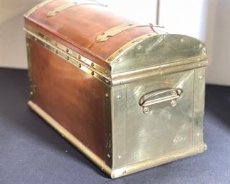 Vintage Copper & Brass Clad Jewelry Chest	10 x 15 x 8.5	HxWxD
