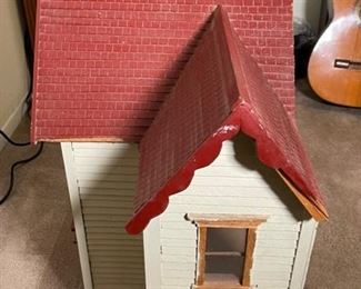 Hand Made Doll House	31 x 39 x 17	HxWxD
