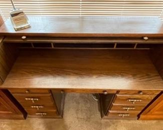 Faux Veneer Roll Top desk	40 x 54 x 24	HxWxD
