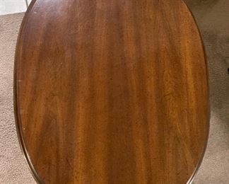 Vintage End Table Yellow	22x24x18	HxWxD
