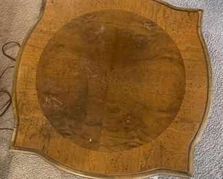 Vintage End Table Display case	22x17x17in	HxWxD
