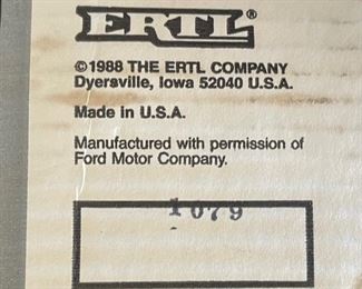 Ertl Ford 9N 50th Anniversary Special Edition Farm Toy Tractor 1/16th Scale Die Cast Model	Box: 4x11x4in	HxWxD
