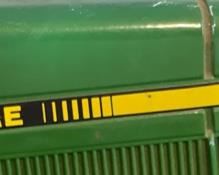Vintage ERTL John Deere 8560 4-Wheel Drive Tractor 1/16 Scale (Used) Die Cast Model 5595	10x9x15in	HxWxD
