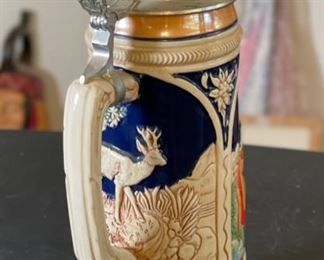 11in German Jägers-Heimkehr Beer Stein	11in	
