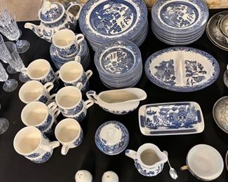 70+ pc Churchill England Blue Willow China Set		
