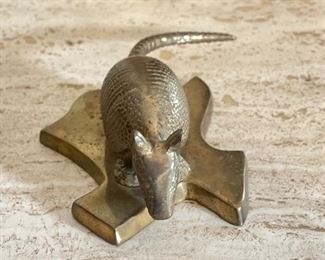 Vintage Brass Armadillo Paperweight	2x3.5x6in	HxWxD
