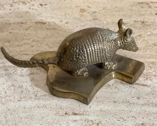 Vintage Brass Armadillo Paperweight	2x3.5x6in	HxWxD
