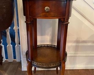 Theodore Alexander accent table