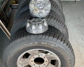 $150 Set of tires Michelin 4 3/4 x 6 1/2, 265-70R17