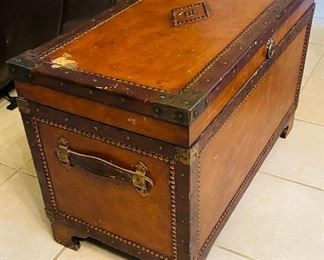 23___$50
decorative trunk