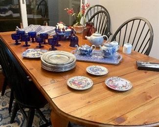 Dining Table & 6 Chairs, Area Rug