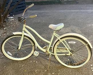 Girl’s Huffy Bike