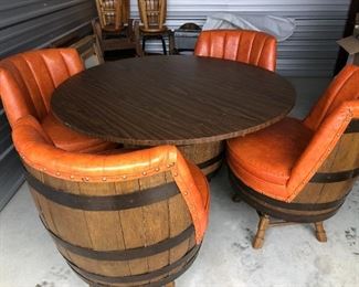 BARREL TABLE & CHAIRS